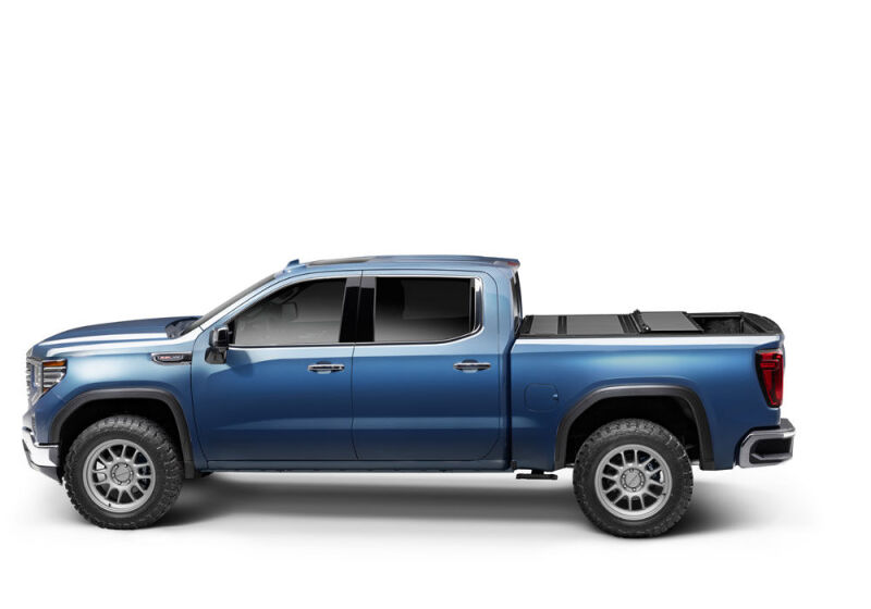 Picture of BAK BAKFlip MX4 Tonneau Covers - 448121