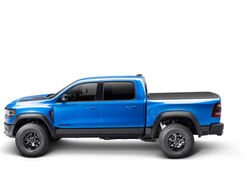 Picture of BAK Revolver X2 Tonneau Covers - 39525