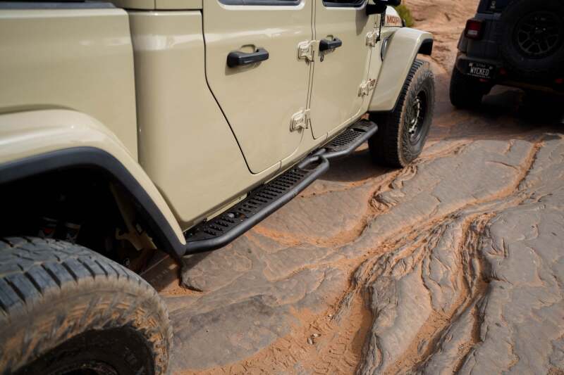 Picture of DV8 Offroad DV8 Hinge Mounted Steps Side Steps - SRGL-08