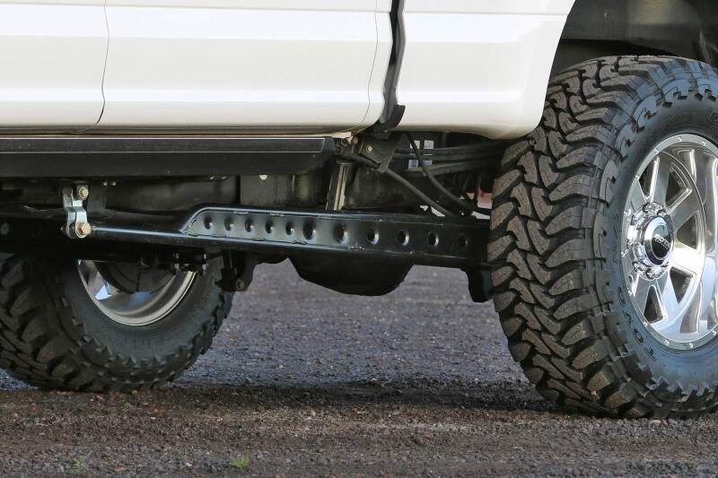 Picture of Fabtech FAB Traction Bar - FTS62010