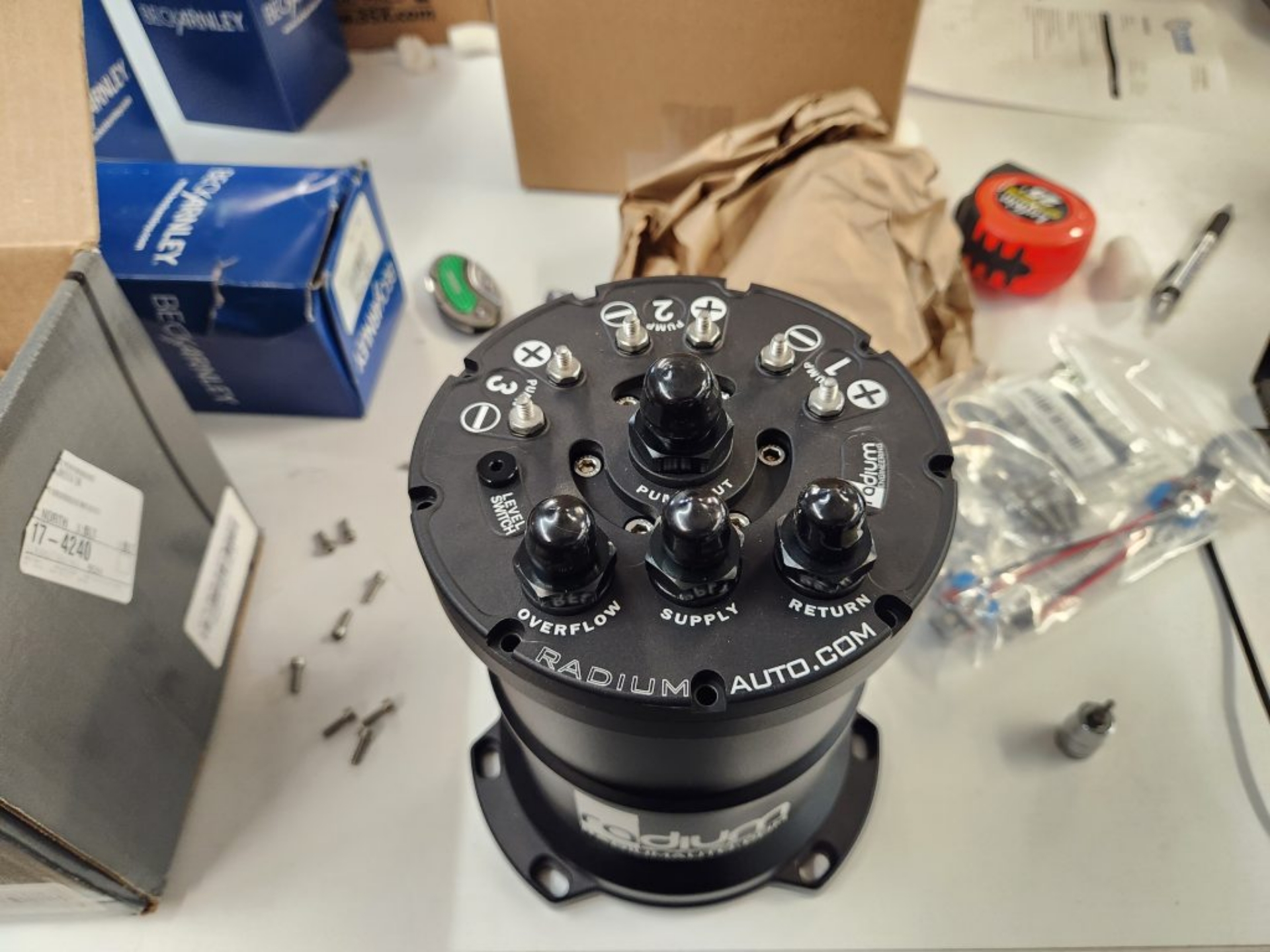 ロエン　Roen コレクションライン　スカルサンダー　タンクトップ　48 L R'venge Performance. Radium Engineering Universal Multi-Pump Fuel