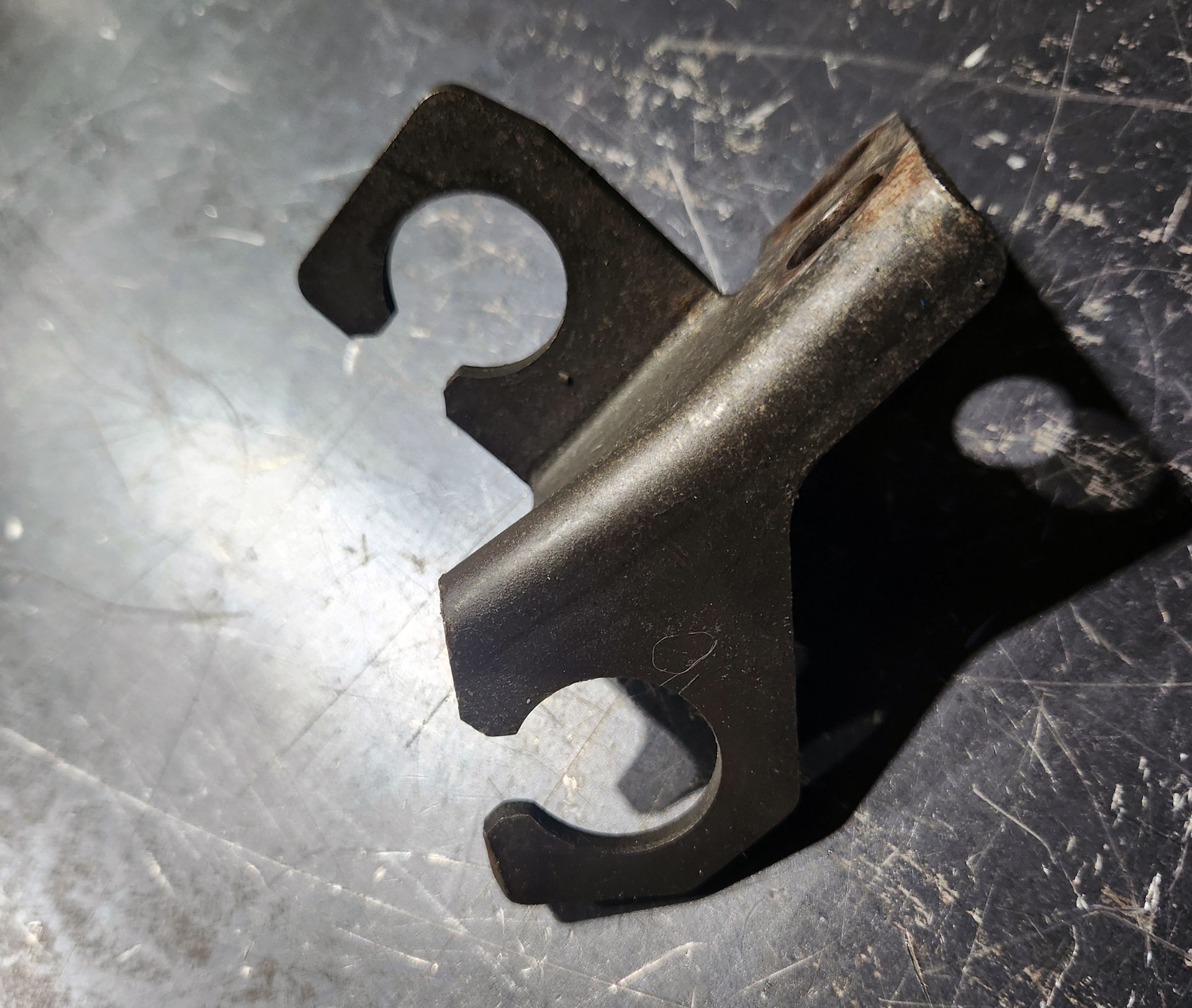 タジ‼️ Amazon.com: Dee Zee DZ79 Brite-Tread Aluminum Topsider Tool