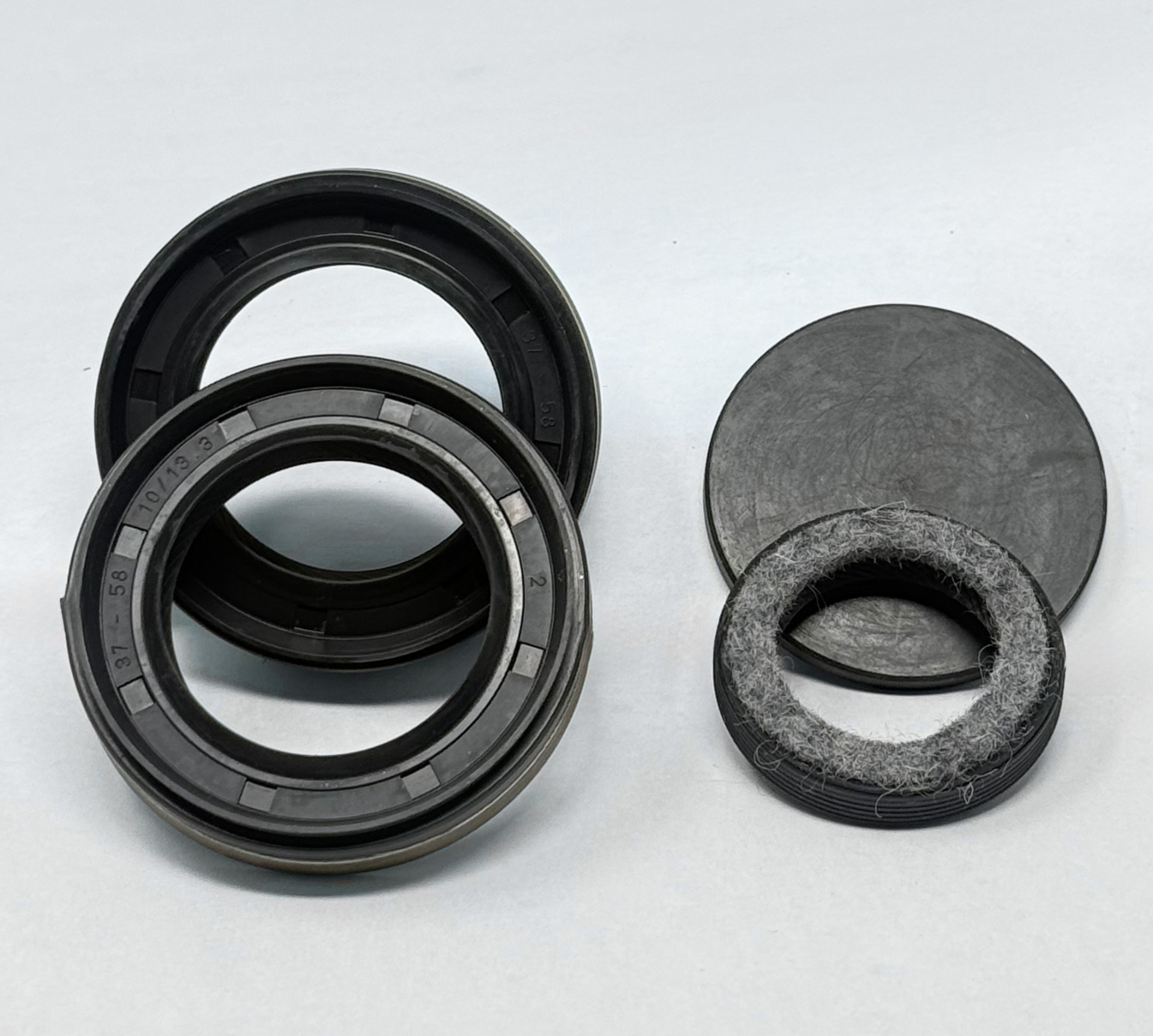 Picture of 3000GT VR4 / Stealth AWD Transmission Seal Kit